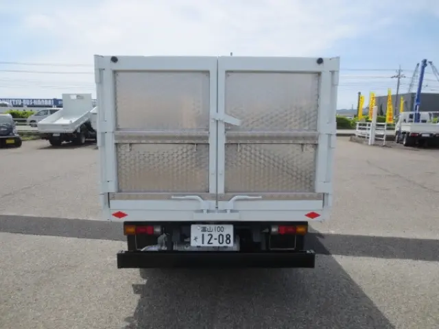 三菱 キャンター 2RG-FBA60(2WD)の写真7