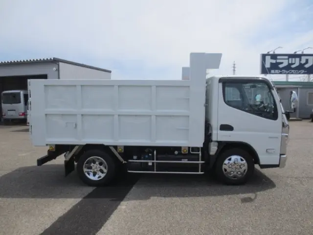 三菱 キャンター 2RG-FBA60(2WD)の写真8