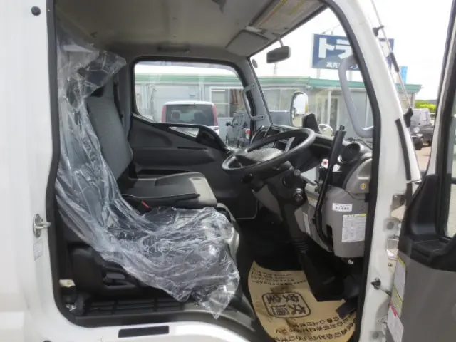三菱 キャンター 2RG-FBA60(2WD)の写真15