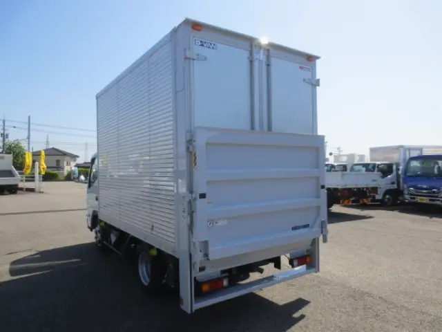 三菱 キャンター 2RG-FBA20(2WD)の写真5
