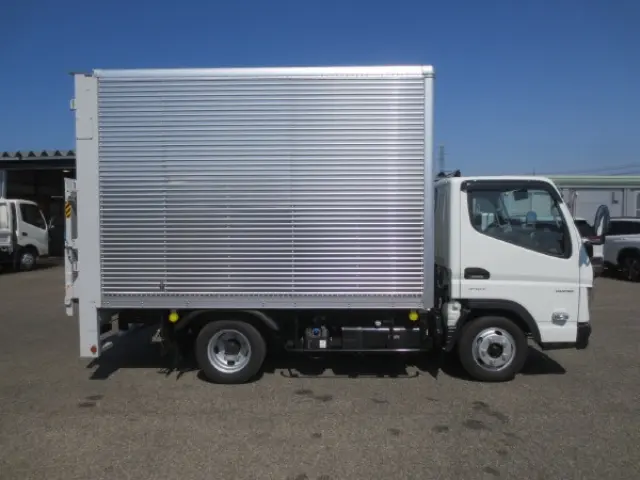 三菱 キャンター 2RG-FBA20(2WD)の写真9