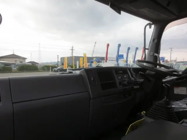 いすゞ フォワード TKG-FRR90S1(2WD)の写真15