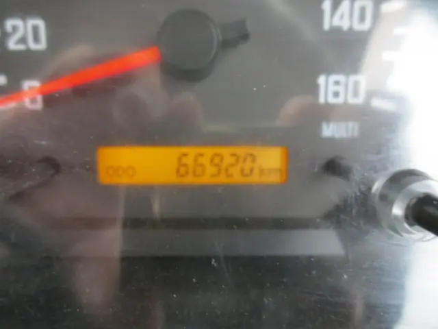 いすゞ フォワード TKG-FRR90S1(2WD)の写真16