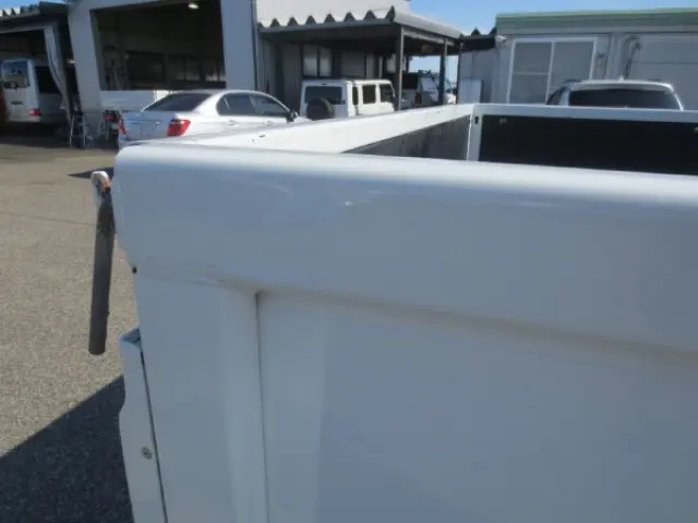 三菱 キャンター 2RG-FEA20(2WD)の写真17