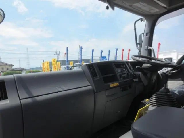 いすゞ フォワード 2PG-FRR90S1(2WD)の写真15