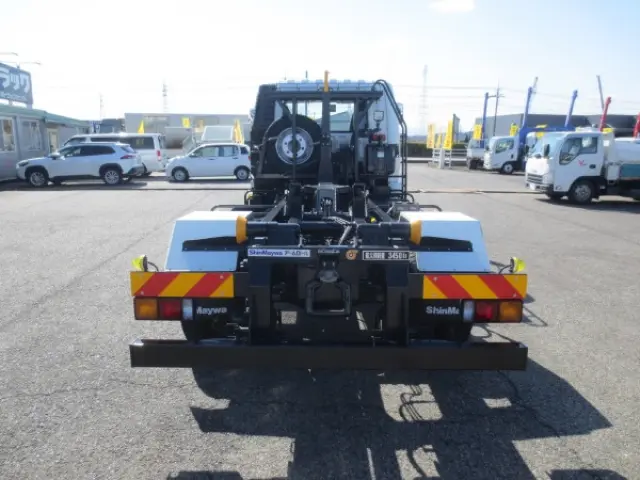 三菱 ファイター 2KG-FK72F(2WD)の写真7