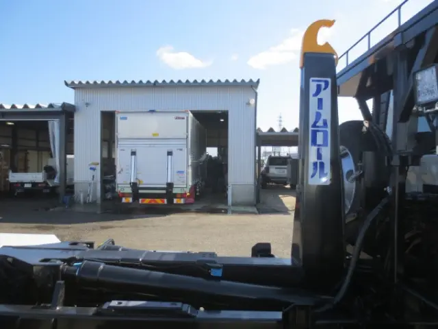 三菱 ファイター 2KG-FK72F(2WD)の写真10