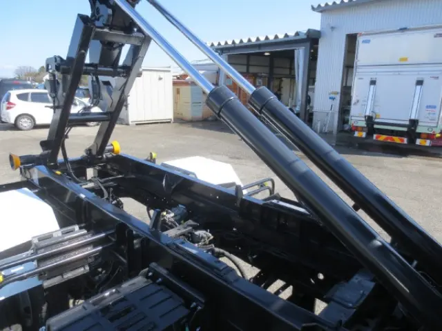 三菱 ファイター 2KG-FK72F(2WD)の写真13