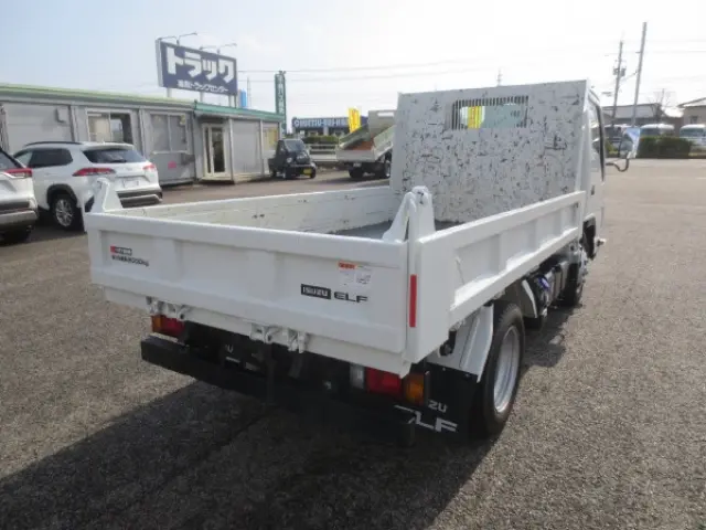 いすゞ エルフ 2RG-NJR88AD(2WD)の写真4