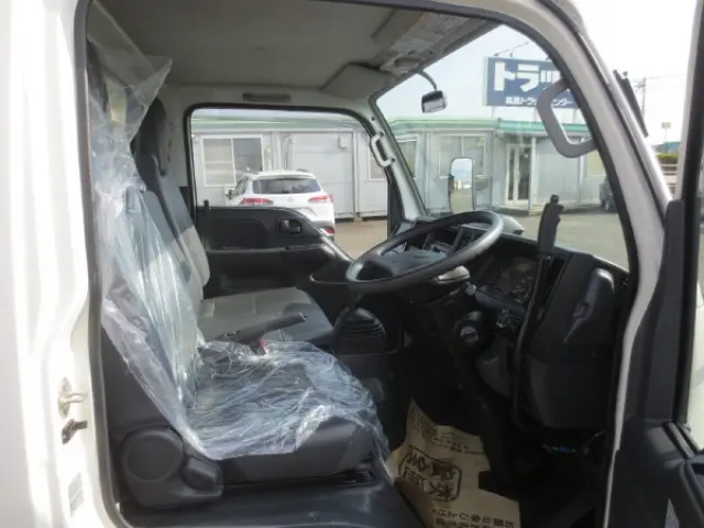 いすゞ エルフ 2RG-NJR88AD(2WD)の写真14