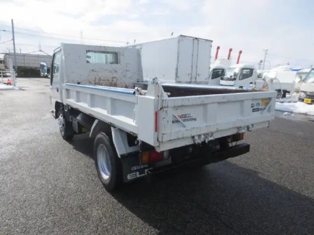 いすゞ エルフ TPG-NJR85AD(2WD)の写真5