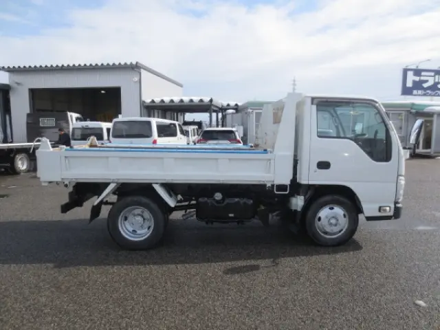 いすゞ エルフ TPG-NJR85AD(2WD)の写真8