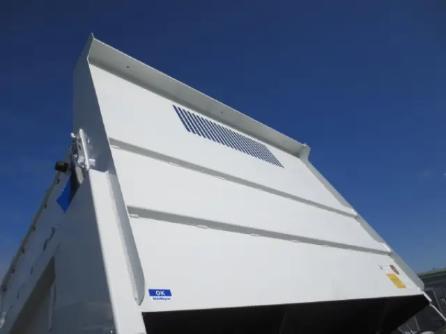 三菱 キャンター 2RG-FBA60(2WD)の写真11