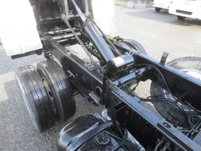 いすゞ エルフ TPG-NJR85AD(2WD)の写真13