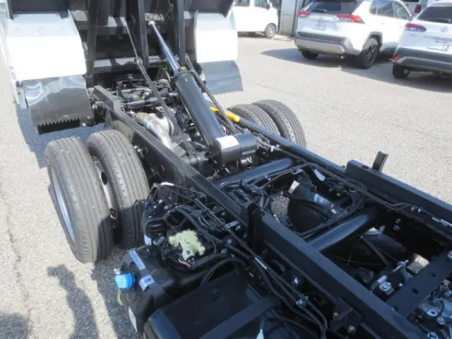 三菱 キャンター 2RG-FBA60(2WD)の写真13