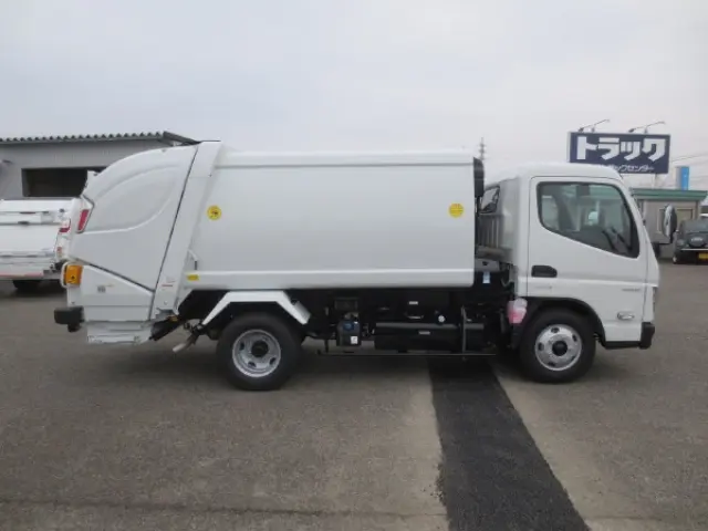 三菱 キャンター 2RG-FEAV0(2WD)の写真8