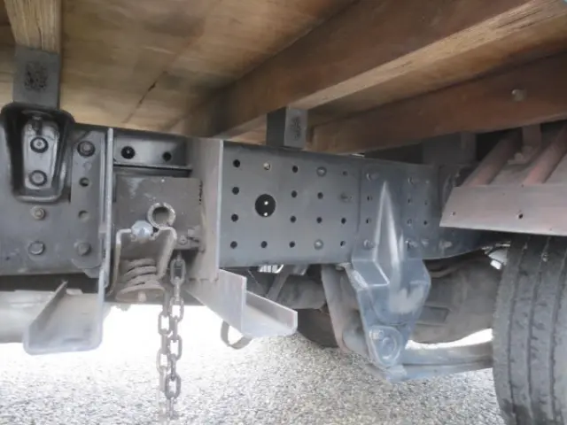 三菱 キャンター TPG-FBA20(2WD)の写真11