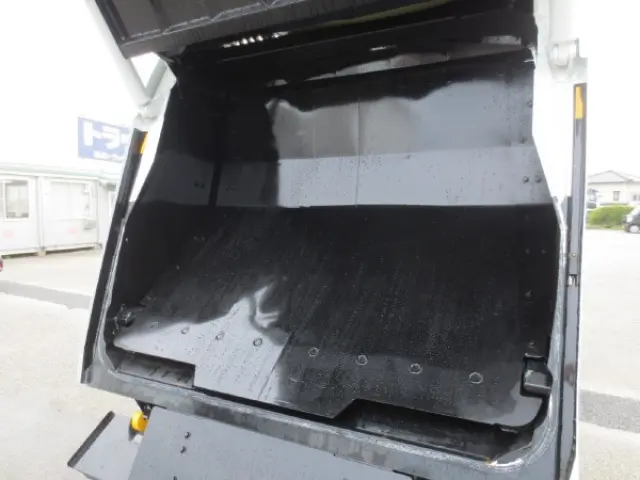 三菱 キャンター 2RG-FEAV0(2WD)の写真13