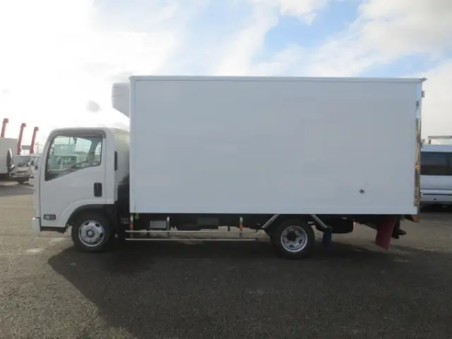 いすゞ エルフ 2RG-NPR88AN(2WD)の写真9