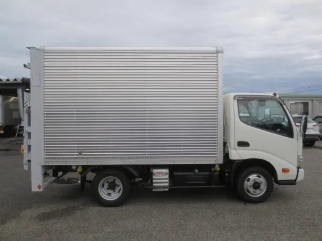 日野 デュトロ 2RG-XZCX605M(2WD)の写真9