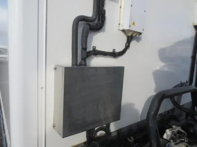 いすゞ エルフ 2RG-NPR88AN(2WD)の写真13