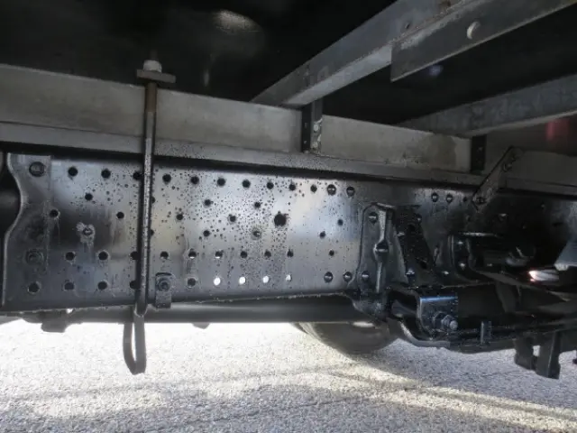 いすゞ エルフ 2RG-NPR88AN(2WD)の写真15