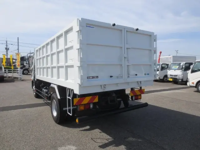 三菱 ファイター 2KG-FK72F(2WD)の写真5