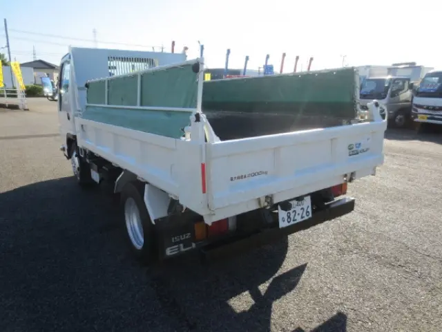 いすゞ エルフ 2RG-NJR88AD(2WD)の写真5