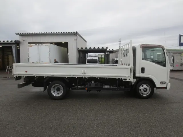 いすゞ エルフ TPG-NPR85N(2WD)の写真8