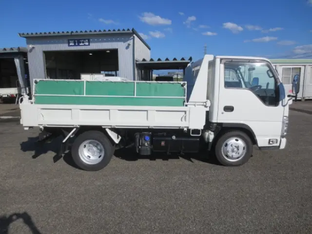 いすゞ エルフ 2RG-NJR88AD(2WD)の写真8