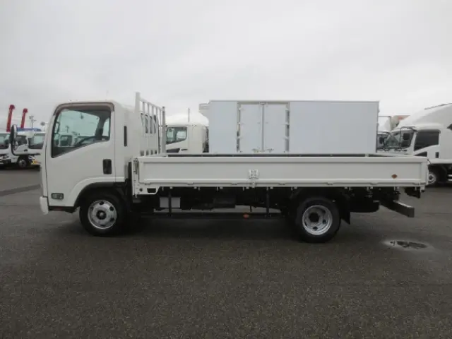 いすゞ エルフ TPG-NPR85N(2WD)の写真9