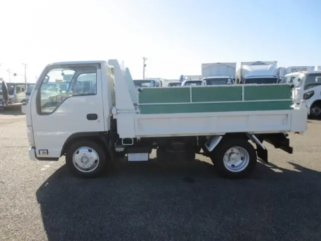 いすゞ エルフ 2RG-NJR88AD(2WD)の写真9