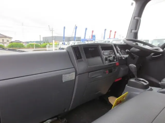 いすゞ エルフ TPG-NPR85N(2WD)の写真13
