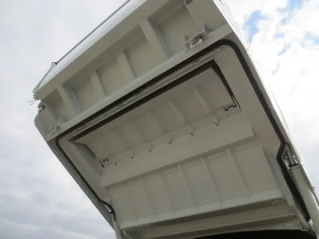 三菱 キャンター 2PG-FEB90(2WD)の写真15