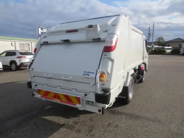 三菱 キャンター 2PG-FEB90(2WD)の写真4