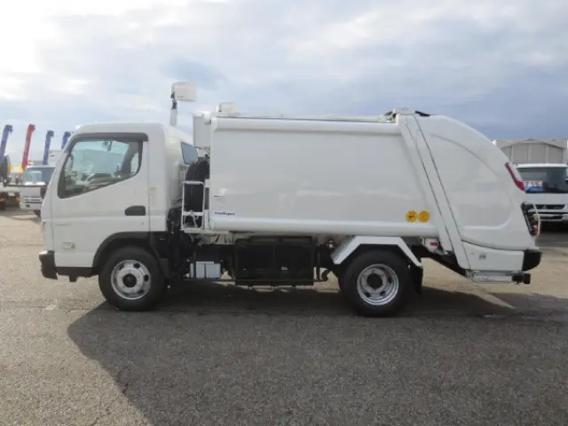 三菱 キャンター 2PG-FEB90(2WD)の写真9