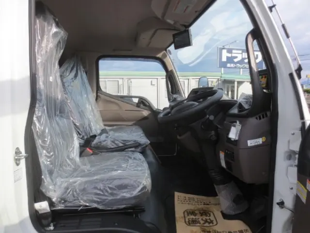 三菱 キャンター 2PG-FEB90(2WD)の写真20