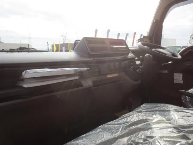 三菱 キャンター 2PG-FEB90(2WD)の写真21