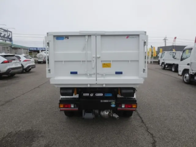 三菱 キャンター 2RG-FBAV0(2WD)の写真7