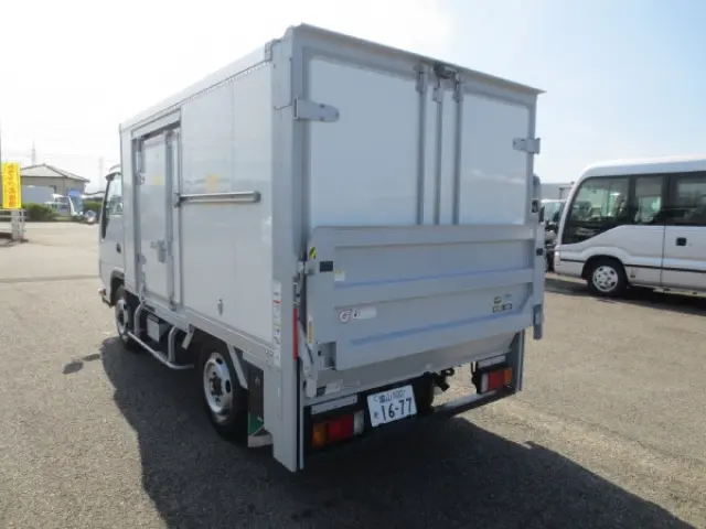 いすゞ エルフ TRG-NHS85AN(2WD)の写真5
