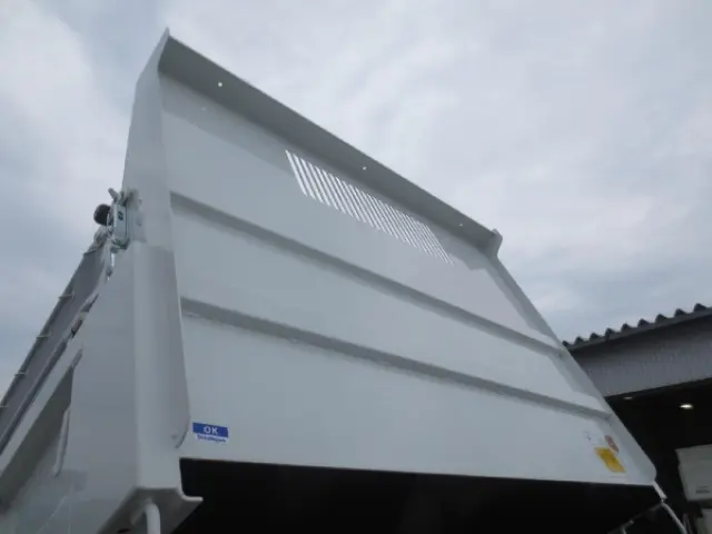 三菱 キャンター 2RG-FBA60(2WD)の写真11
