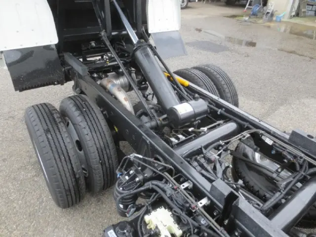 三菱 キャンター 2RG-FBA60(2WD)の写真13