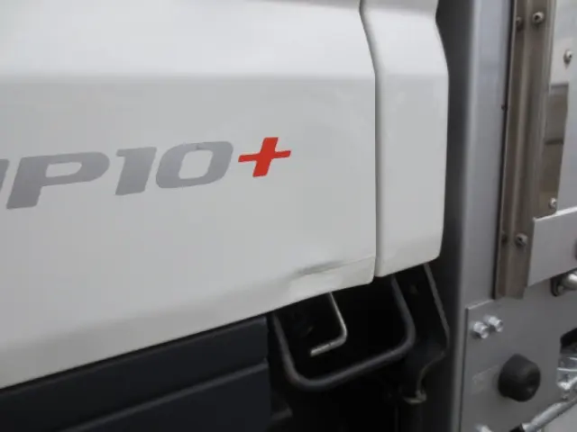 三菱 キャンター 2RG-FBA20(2WD)の写真16