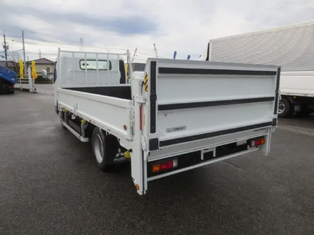 三菱 キャンター 2PG-FEB50(2WD)の写真5