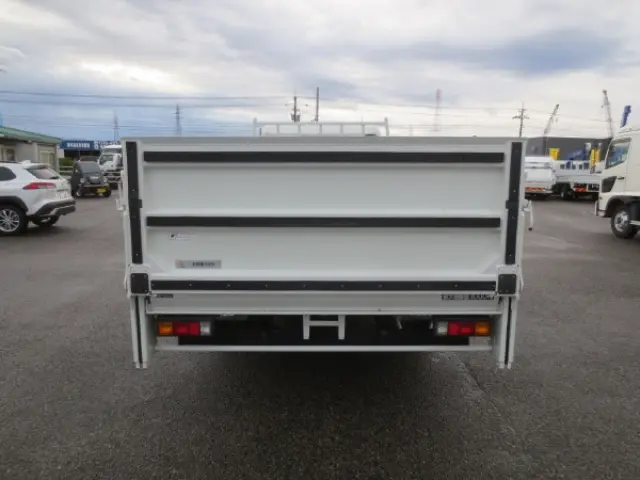 三菱 キャンター 2PG-FEB50(2WD)の写真7