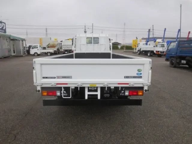 三菱 キャンター 2RG-FEAV0(2WD)の写真7