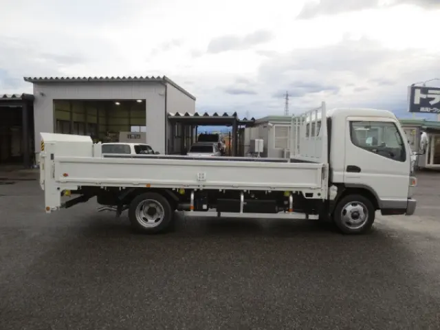 三菱 キャンター 2PG-FEB50(2WD)の写真8