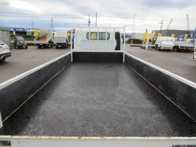 三菱 キャンター 2PG-FEB50(2WD)の写真10