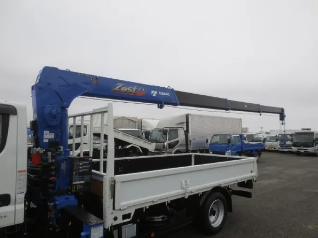 三菱 キャンター 2RG-FEAV0(2WD)の写真11