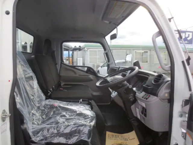 三菱 キャンター 2PG-FEB50(2WD)の写真13